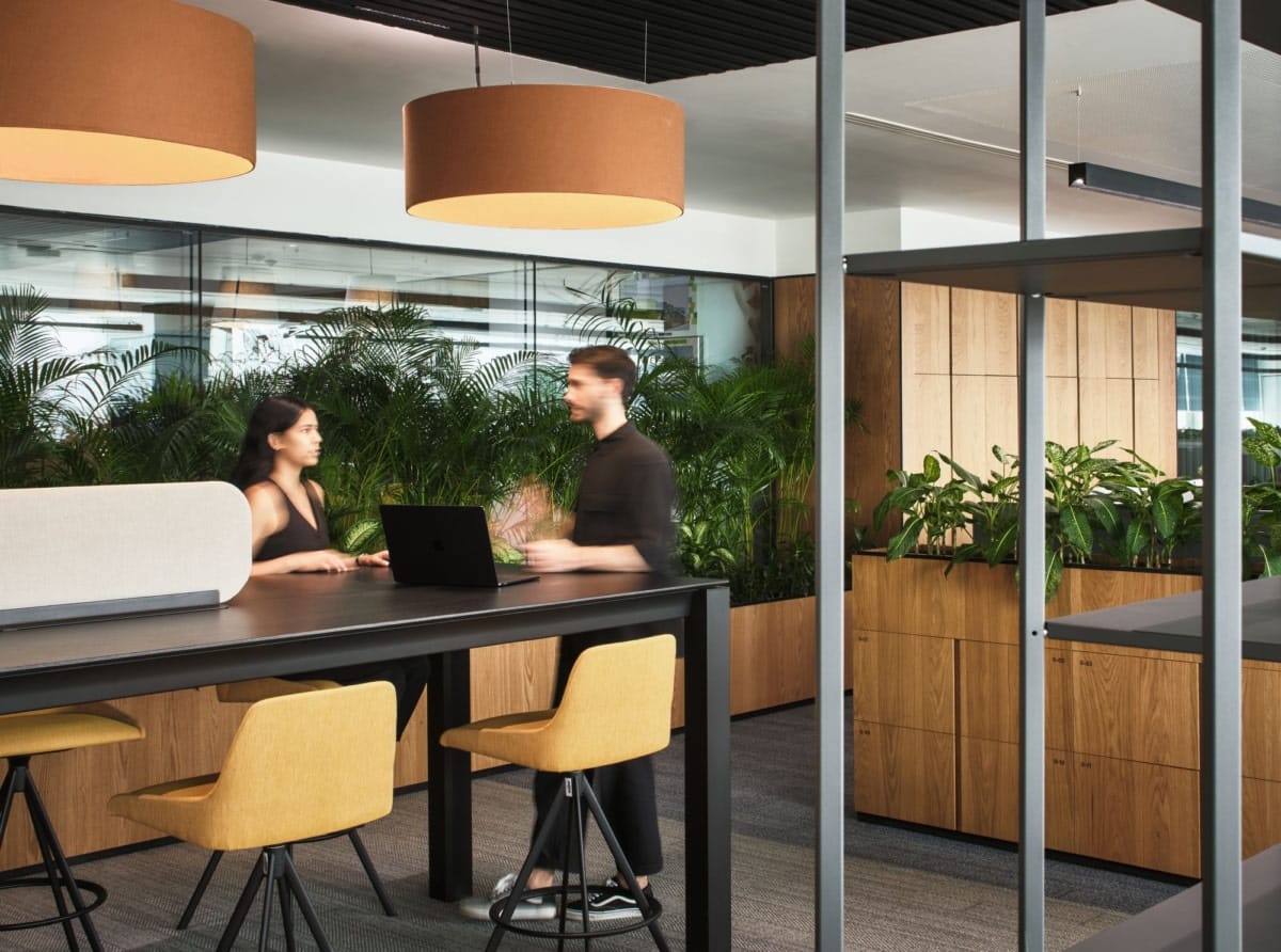 Meeting Point chuyên nghiệp trong văn phòng