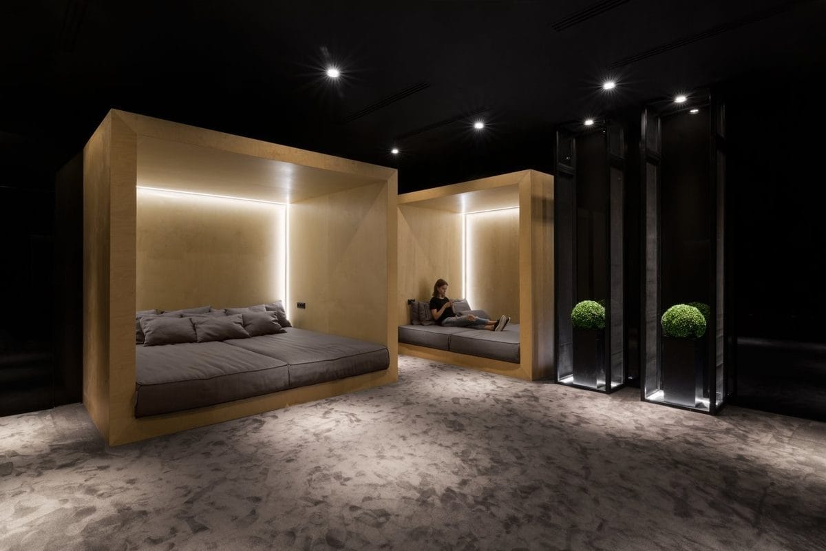 Relaxation / Nap Room — phòng nghỉ trưa